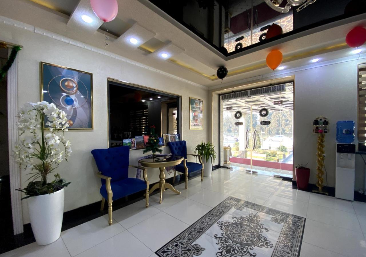 Diyor Hotel Marghilon Exterior foto