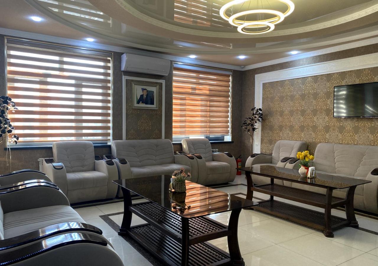 Diyor Hotel Marghilon Exterior foto